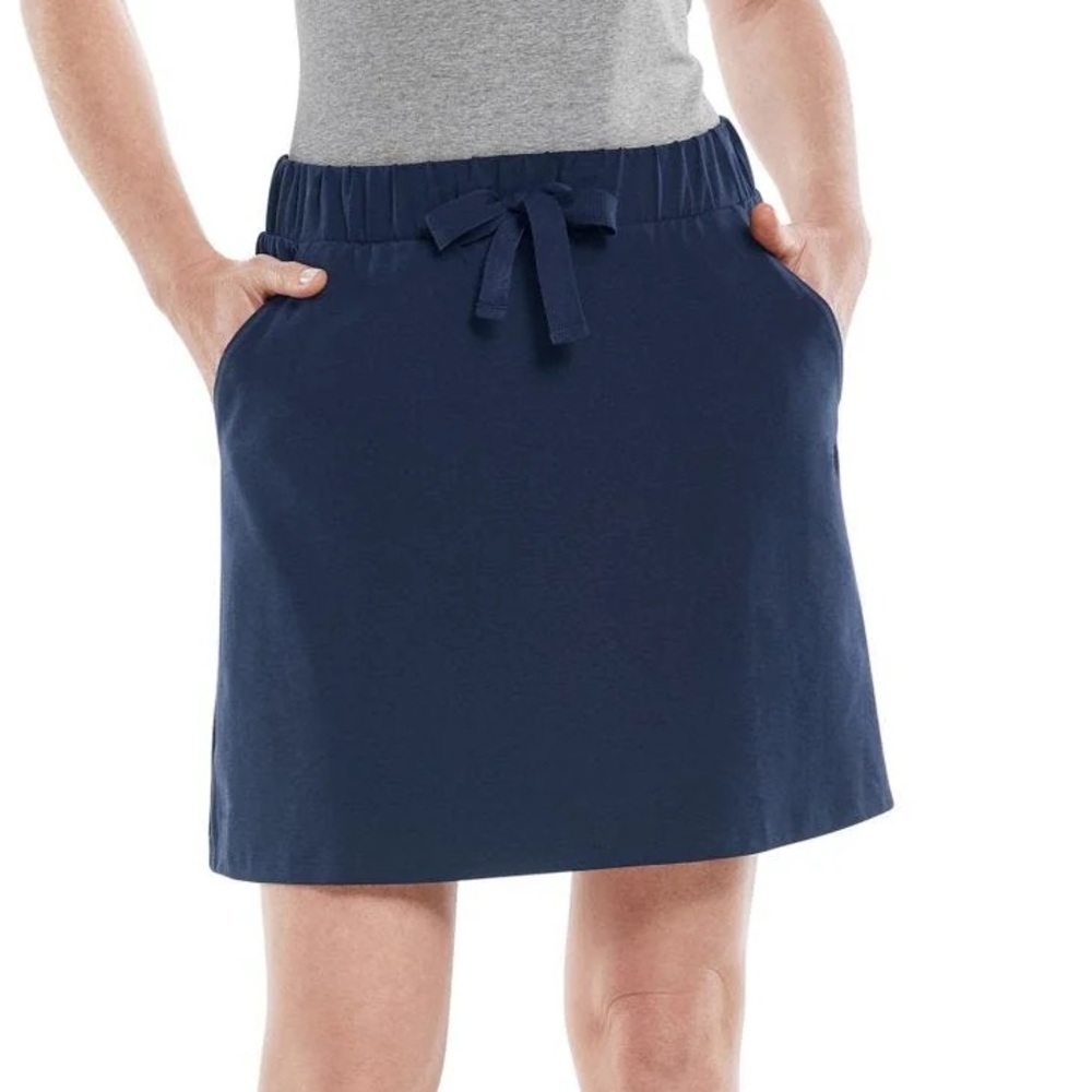 NWT. Coolibar plaka knit short. Navy blue. Cotton bamboo blend fabric. UPF50+